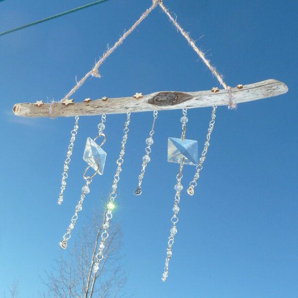 Suncatcher K Treated driftwood, cut glass pieces and Swarovski crystals - Picture 2 of 2